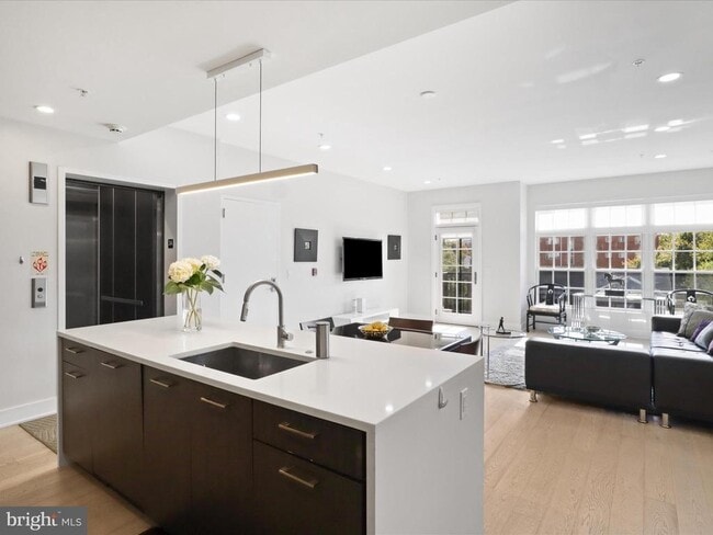 Building Photo - 1701 16th St N