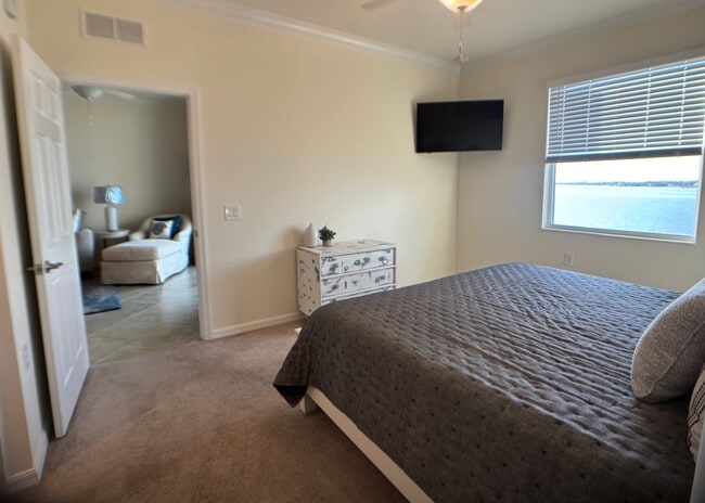 Building Photo - 1010 Tidewater Shores Loop