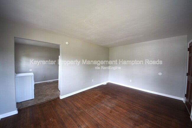 Building Photo - 9286 Marlow Ave