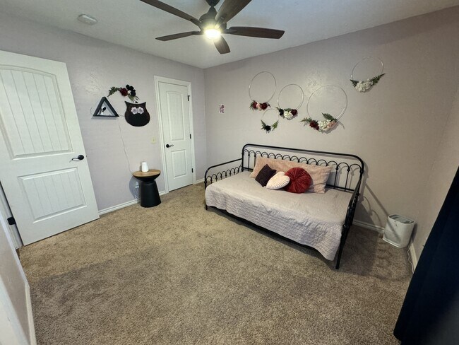 Building Photo - 2001 Mt Vernon Rd