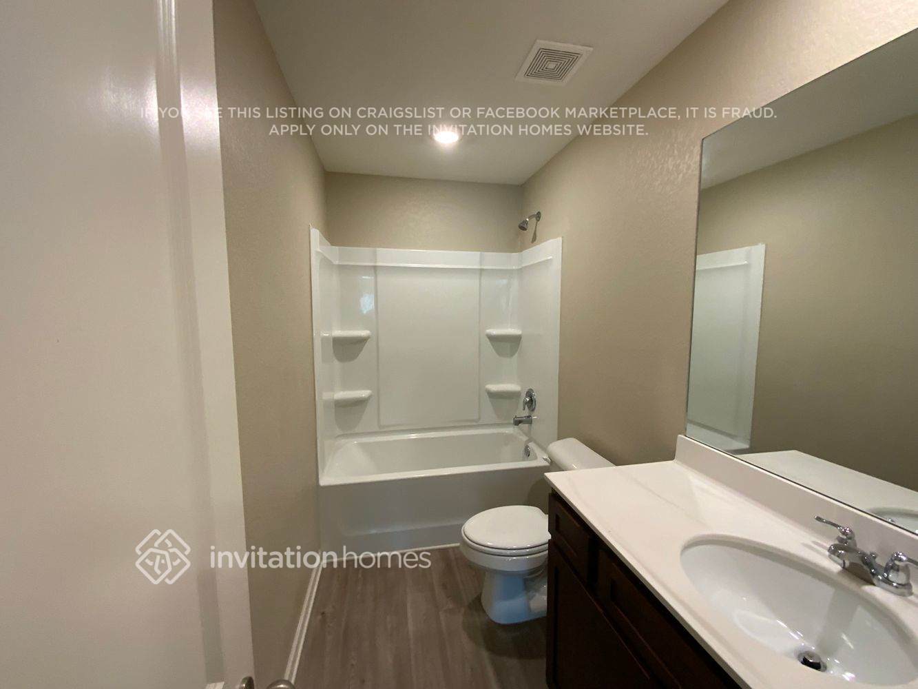 Building Photo - 439 Vermeer Ct