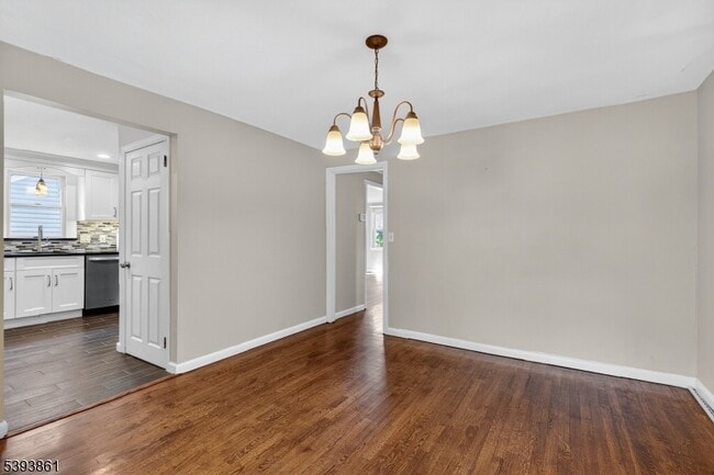 Building Photo - 128 South Ave