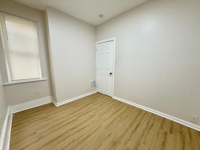 Building Photo - 4511 N Colorado St