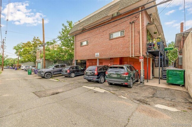 Building Photo - 1243 Vine St