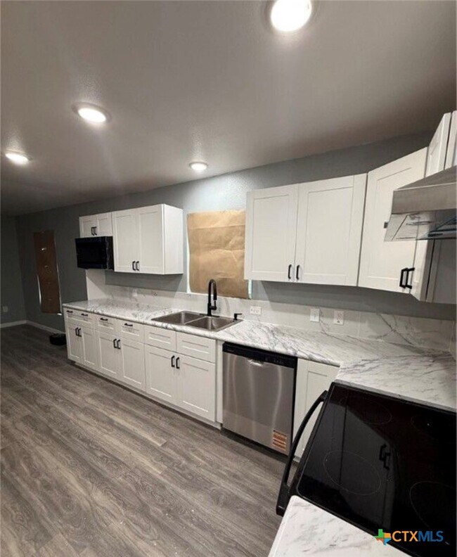 Building Photo - 1300 N 2nd St