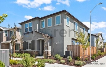Building Photo - 30 Cypress Ct