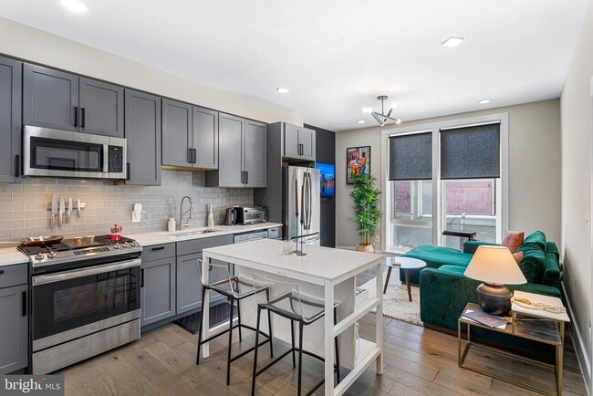 Building Photo - 1028 Bladensburg Rd NE