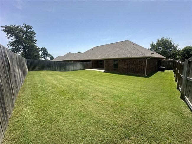 Building Photo - Stonebridge Villas #4083