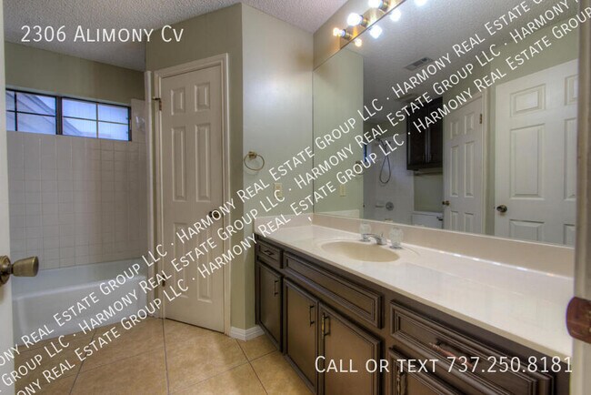 Building Photo - 2306 Alimony Cove