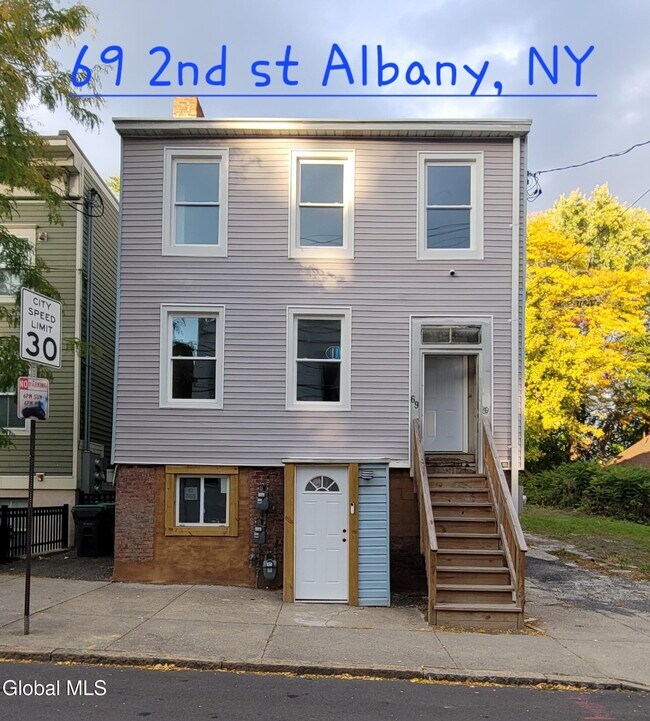 Building Photo - 69 2nd St