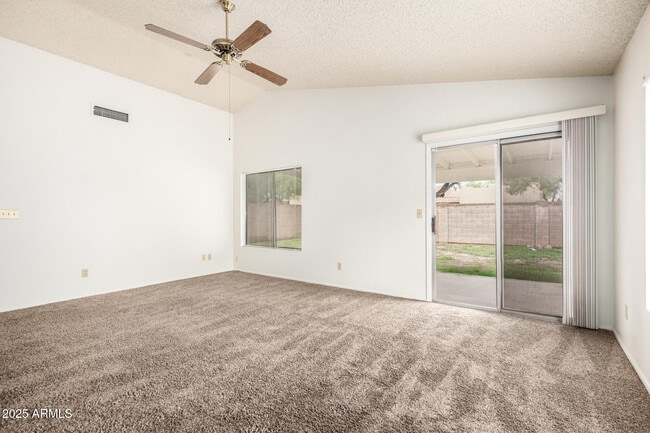 Primary Photo - 10734 W Ruth Ave