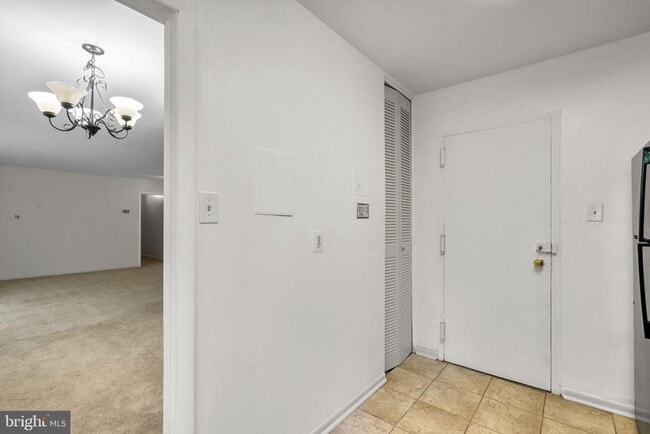 Building Photo - 10643 Weymouth St