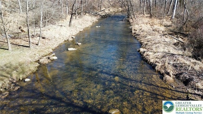 Building Photo - 3470 Rhododendron Dr