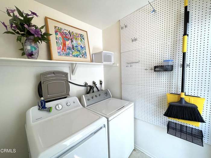 Building Photo - 2623 Antonio Dr