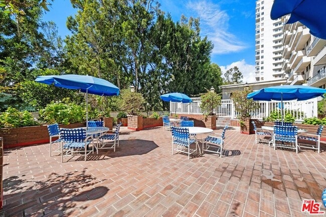 Building Photo - 10535 Wilshire Blvd
