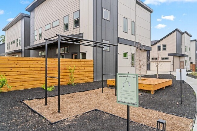 Building Photo - 13102 Beauty Berry Ridge Ln