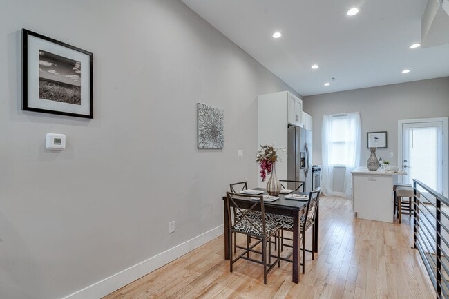 Building Photo - Brand New Luxury Home Brewerytown
