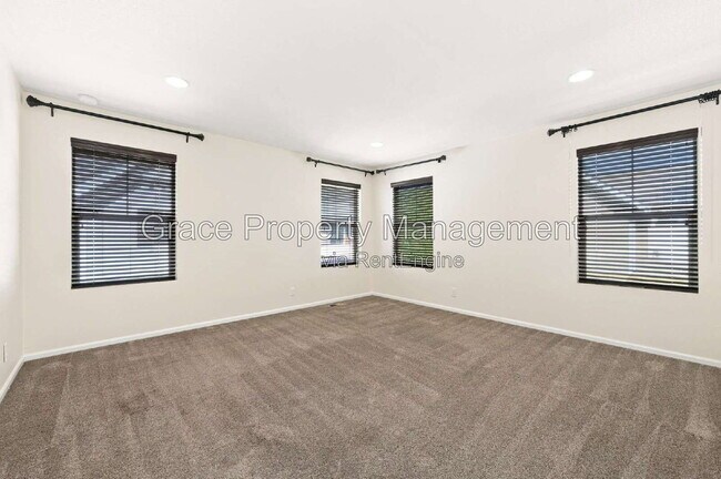 Building Photo - 8562 E 49th Pl