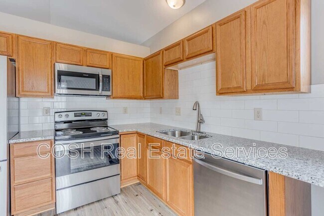 Building Photo - 1028 E Karla Ct