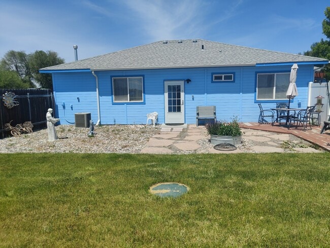 Building Photo - 1034 SE Hamilton Rd