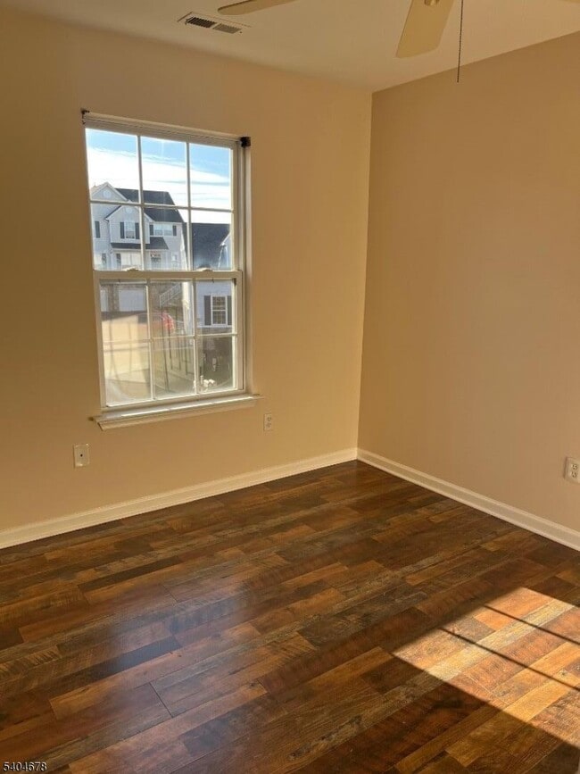 Building Photo - 196 Winding Hill Dr