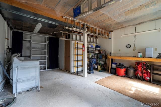 Building Photo - 307 Lakeview Dr
