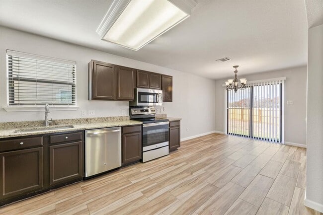 Building Photo - 2009 Perkins Pl