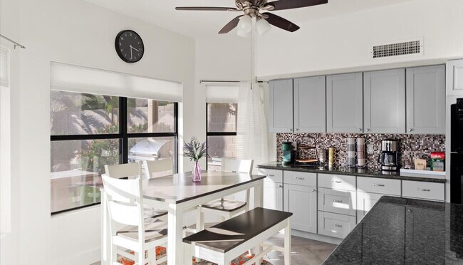 Building Photo - 11264 N 128th Pl