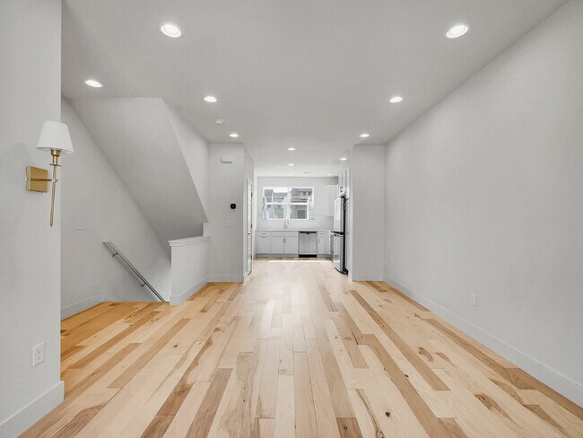 Building Photo - $2,750 - 2 Bed, 2.5 Bath Townhome in Broom...