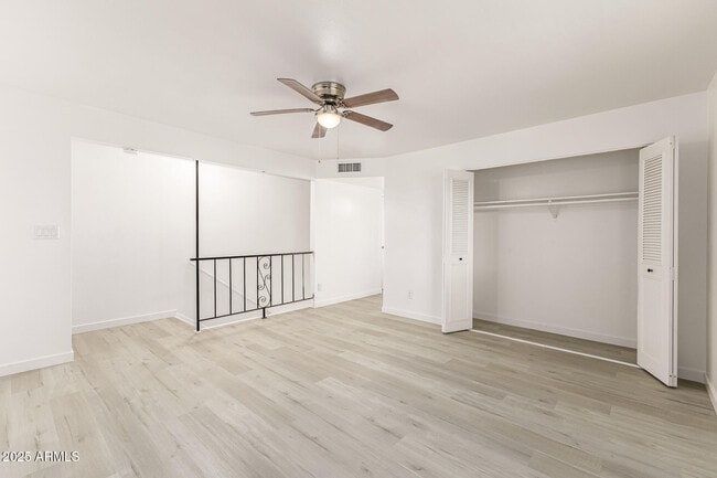 Building Photo - 7126 N 19th Ave