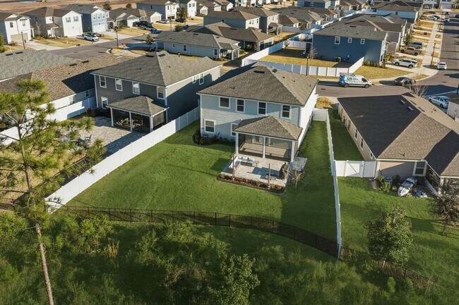 Building Photo - Beautiful Home