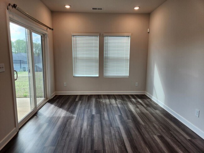 Building Photo - Charming 3-Bedroom, 2-Bathroom Single-Family Home in The Vineyards of Charlotte