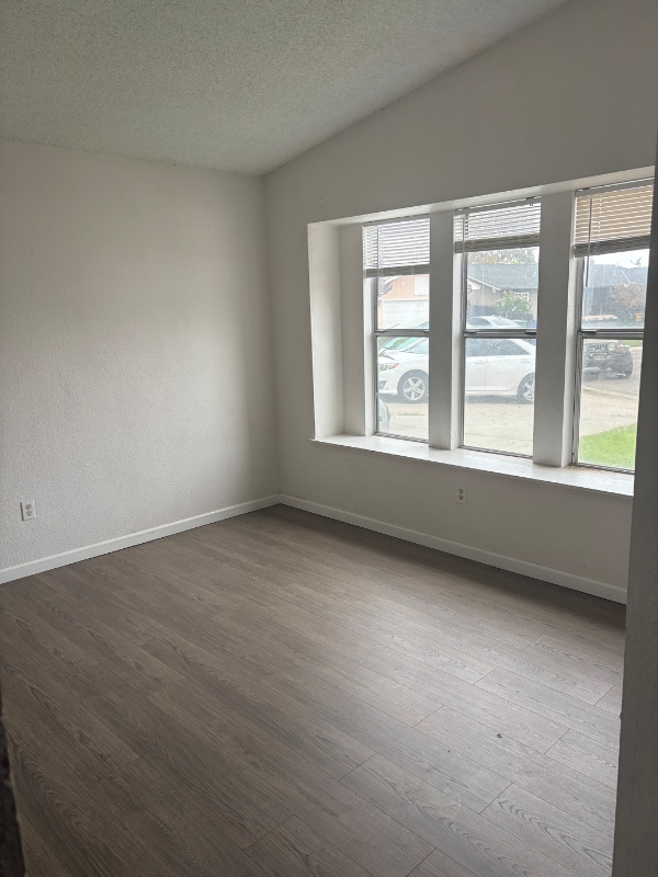 Building Photo - 1905 Roth Ct