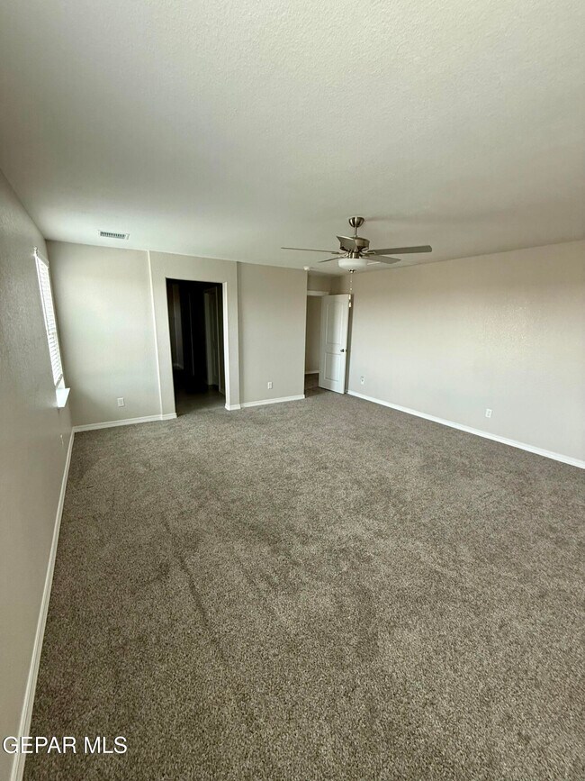 Building Photo - 12868 Star Gaze Ave