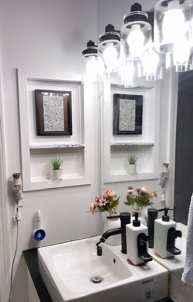 Bathroom - 100 Ledgewood Dr