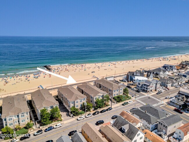 Building Photo - 239 Beach Front