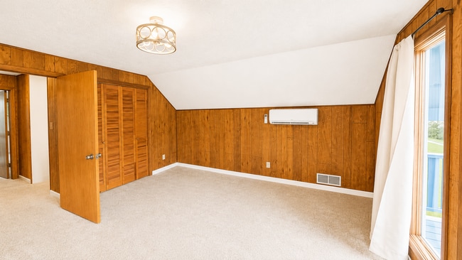 Building Photo - Well maintained Swannanoa Rental Home!