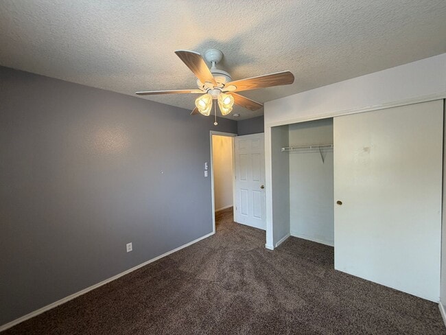 Building Photo - 3 Bedroom Single Story Available Near McMahon Blvd NW & Unser Blvd NW!