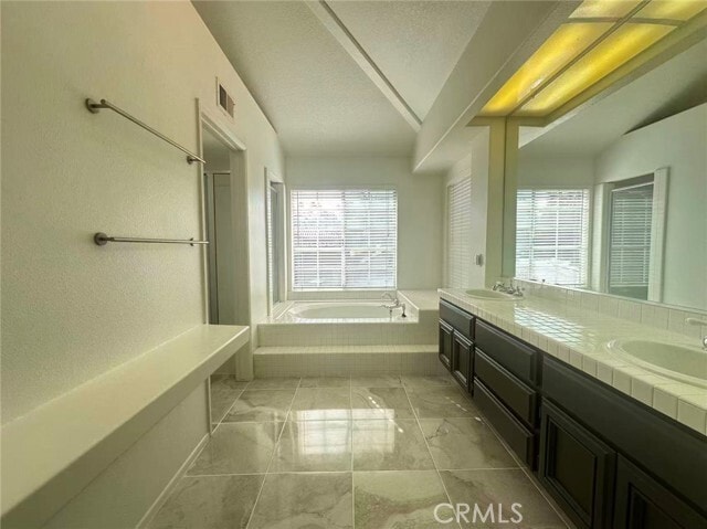 Building Photo - 28881 Greenacres