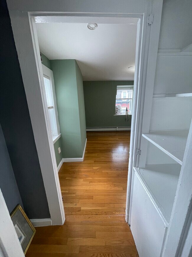 Building Photo - 62 Saint James St