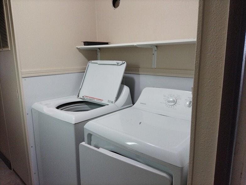 W/D hookup, washer and dryer available for additional rent or purchase on payment - 15016 Frenchie Ln SE