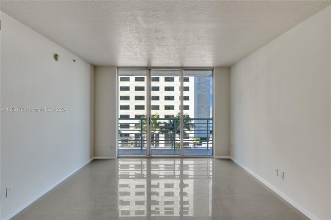 Building Photo - 335 S Biscayne Blvd