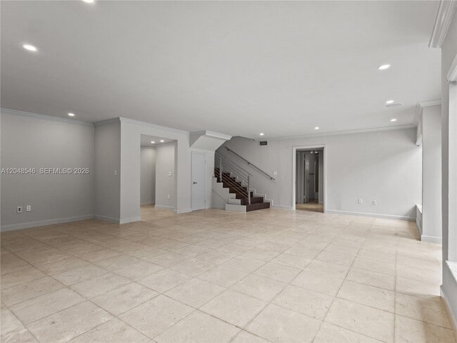 Building Photo - 651 S Mashta Dr