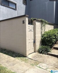 Building Photo - 3350 Altamont Rd S