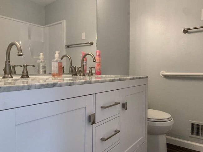 Building Photo - Just Reduced-Split Foyer in Campbell County off 460