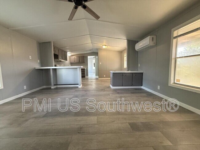 Building Photo - 314 Riverwood Ln