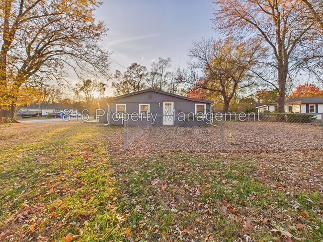 Building Photo - 126 S Village Terrace