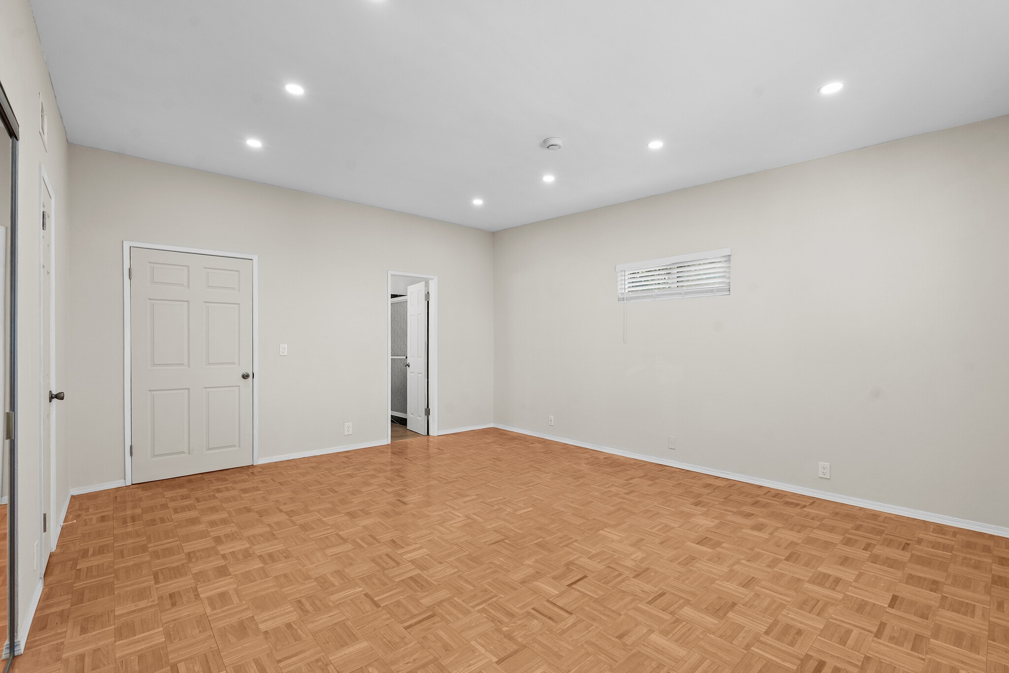 Building Photo - 1559 Winona Blvd