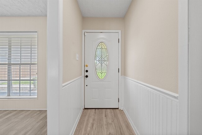 Building Photo - 5826 Spruce Forest Dr