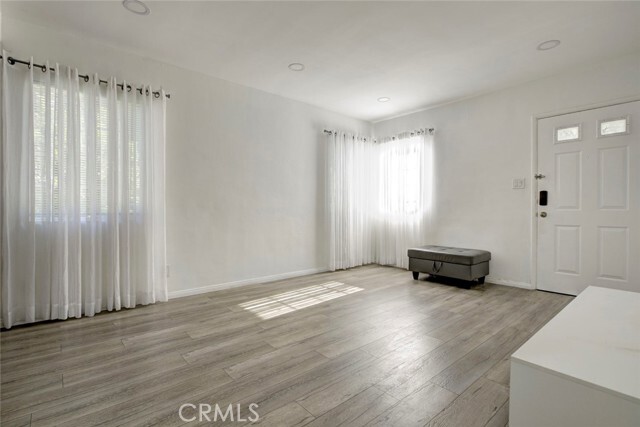 Building Photo - 5945 Willowcrest Ave